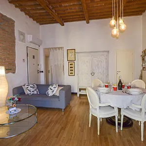 Apartment Seashell